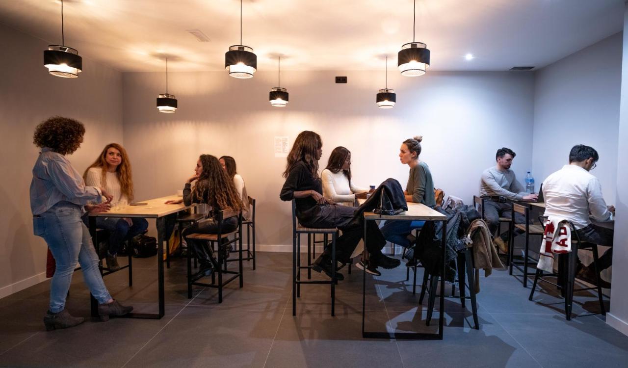 Madriz Hostel エクステリア 写真