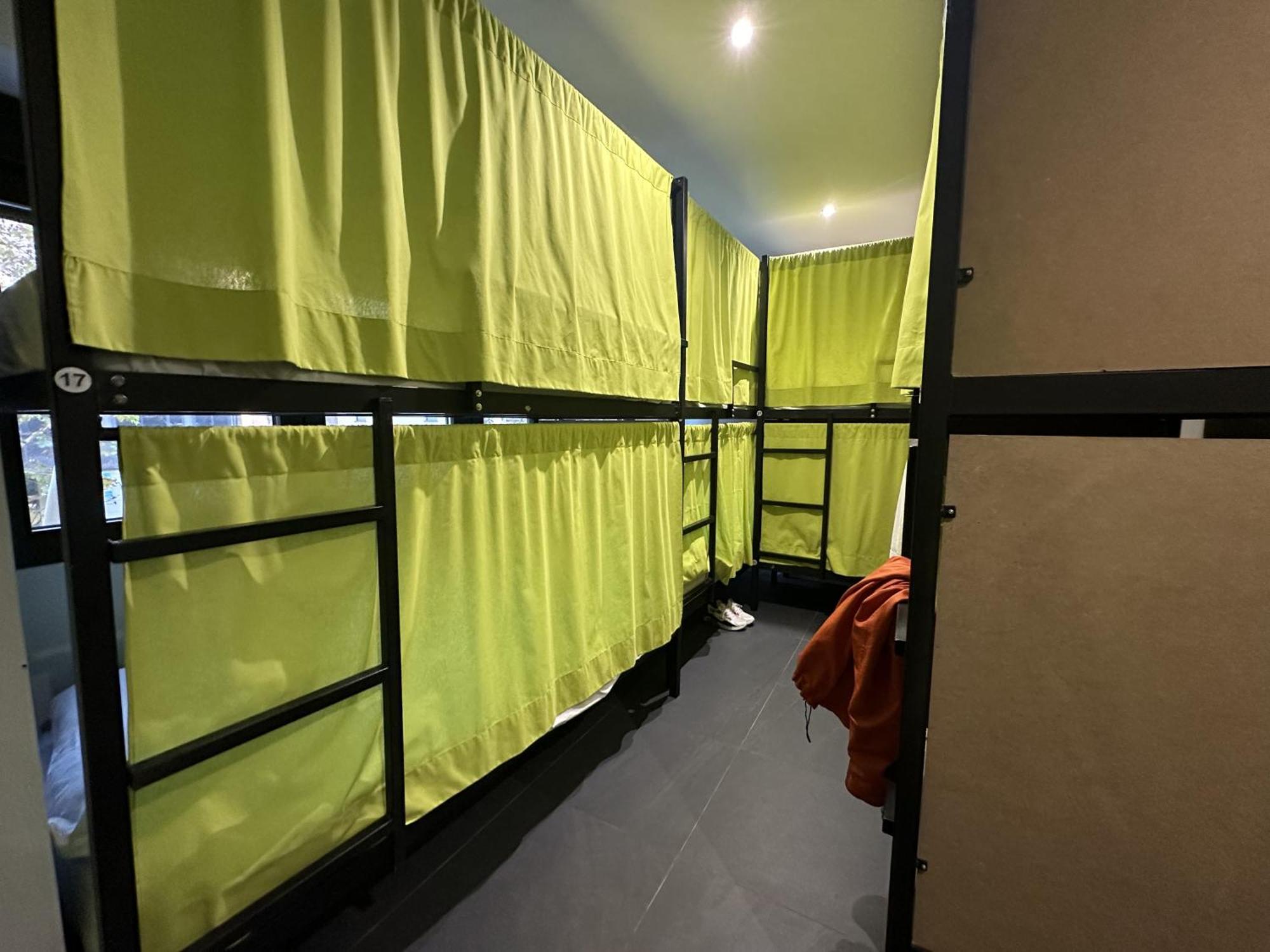 Madriz Hostel エクステリア 写真