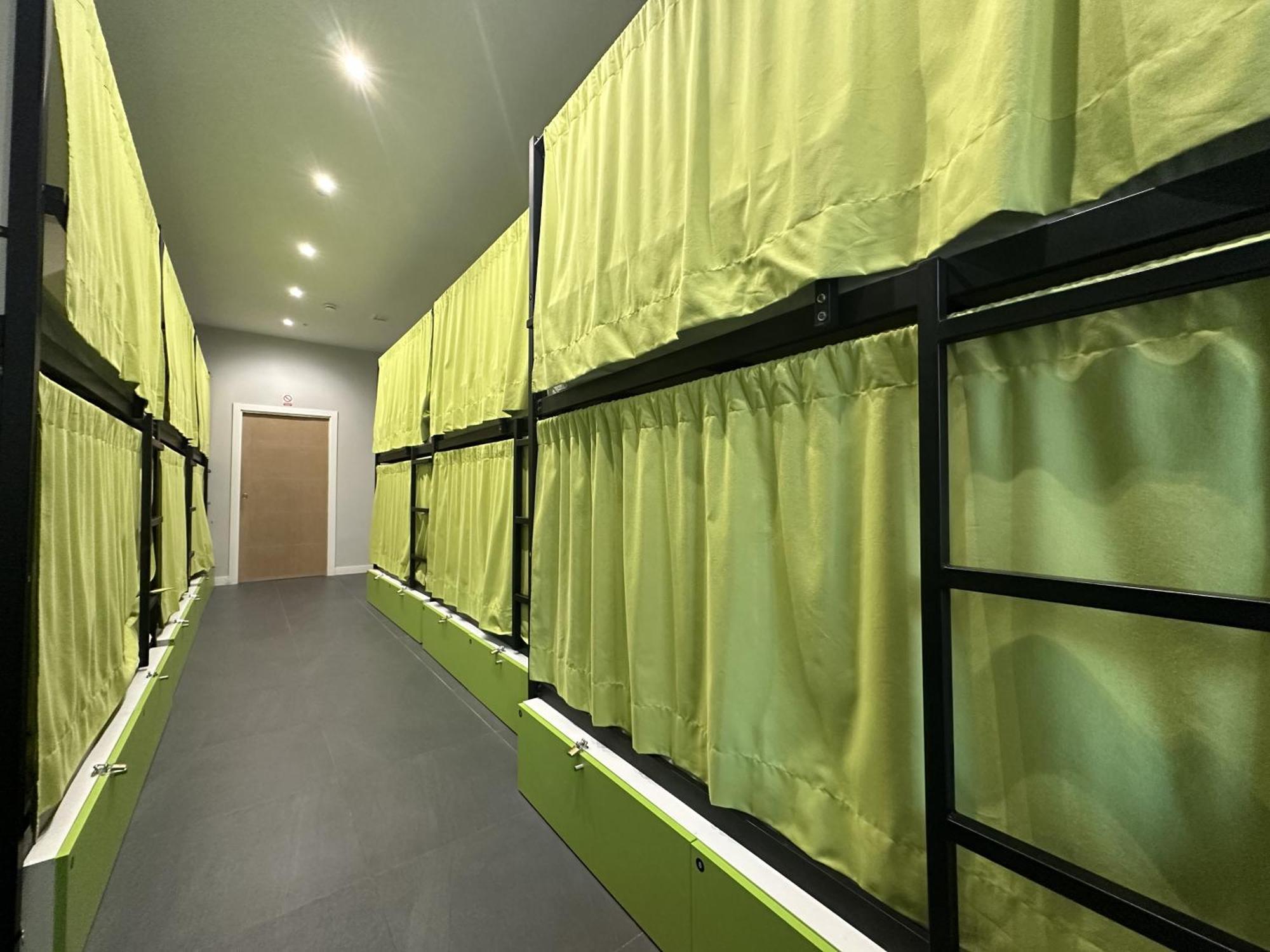 Madriz Hostel エクステリア 写真