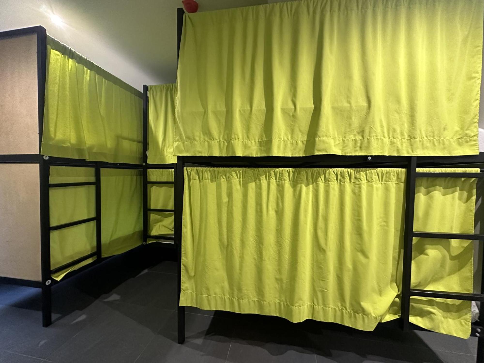 Madriz Hostel エクステリア 写真